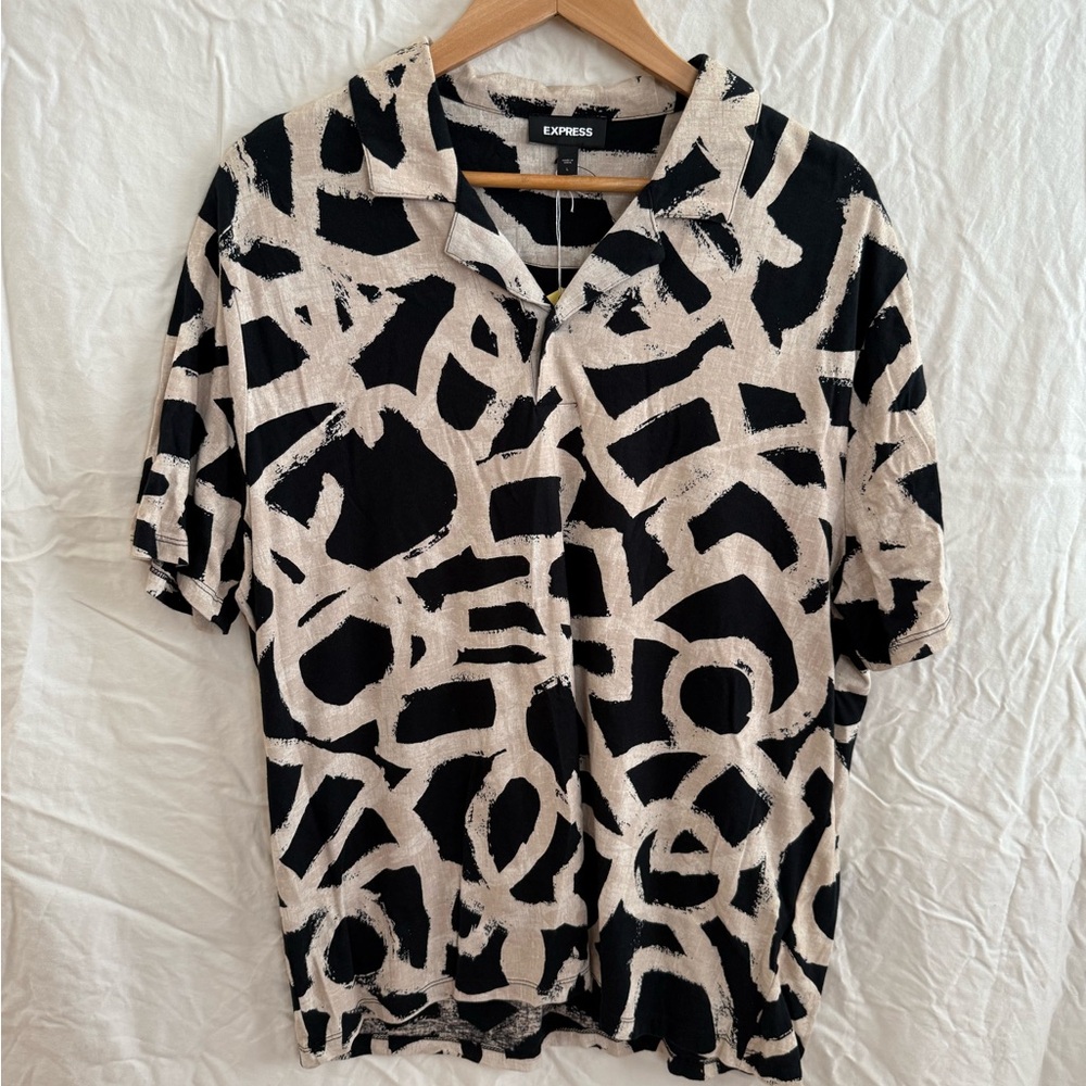 Express Men’s Black and Cream Graphic Button Down Shirt